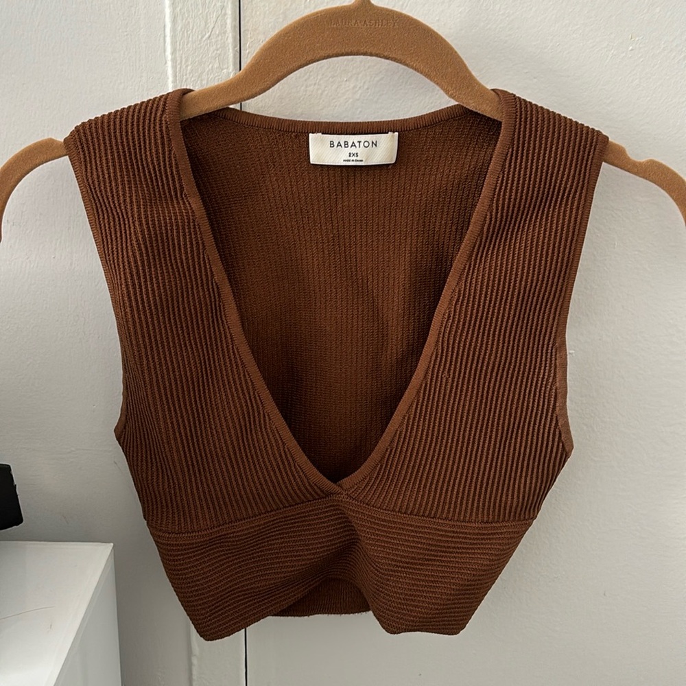 Babaton XS Brown Cropped shirt from Aritizia